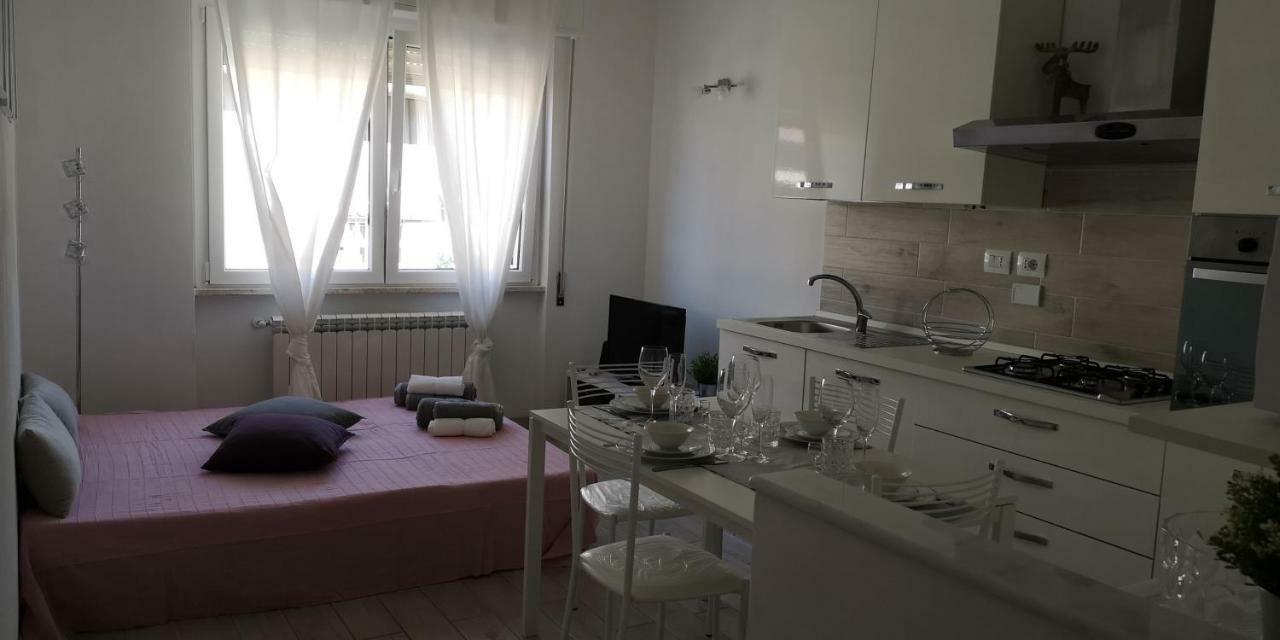 Monica'S Apartment Марина-ди-Каррара Экстерьер фото